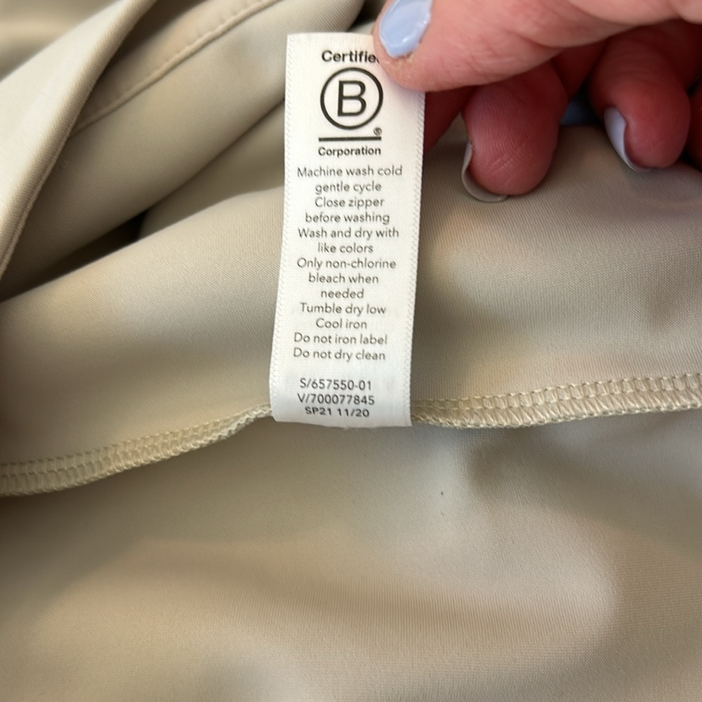 Athleta Stellar Straight Crop Pant EUC Tan/Khaki/Gray Size 22 Stretch - Picture 9 of 10